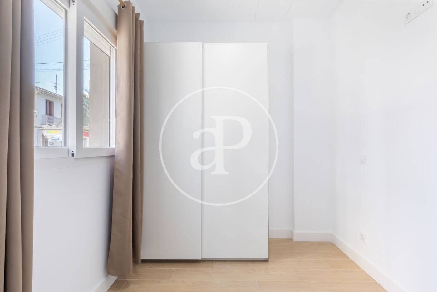 2 sovrum Lägenhet att hyra i Valencia stad - 900 € (Ref: 9355930)