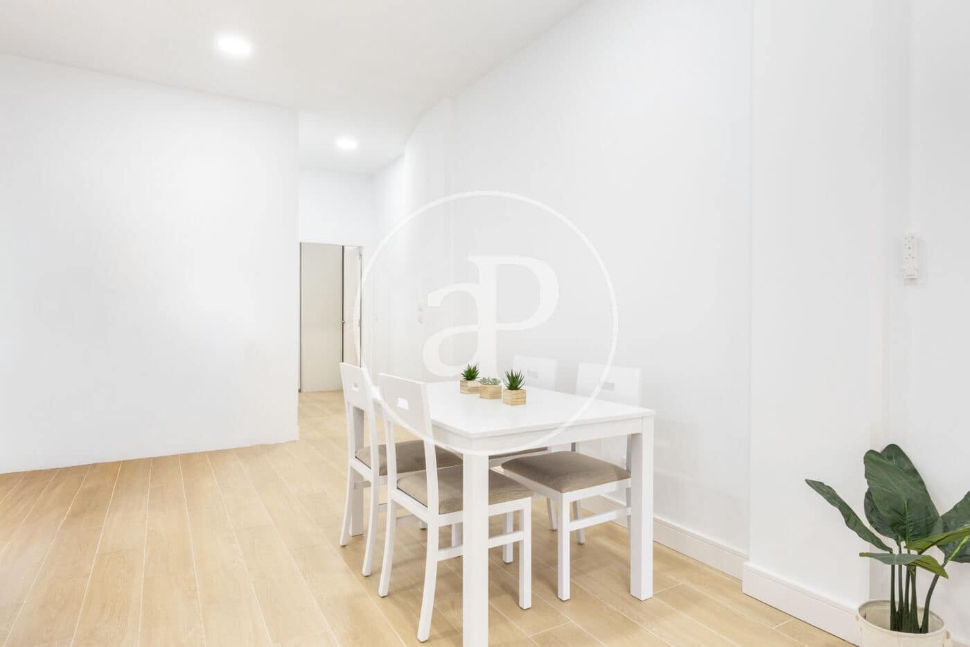 2 sovrum Lägenhet att hyra i Valencia stad - 900 € (Ref: 9355930)
