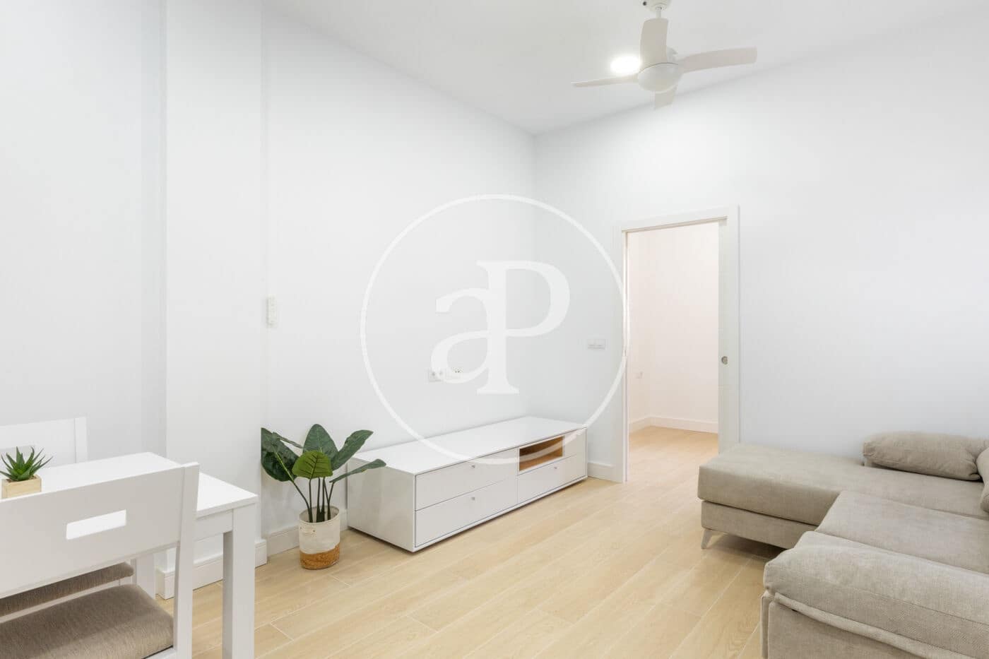 2 sovrum Lägenhet att hyra i Valencia stad - 900 € (Ref: 9355930)