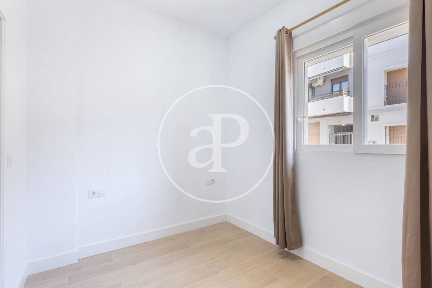 2 sovrum Lägenhet att hyra i Valencia stad - 900 € (Ref: 9355930)