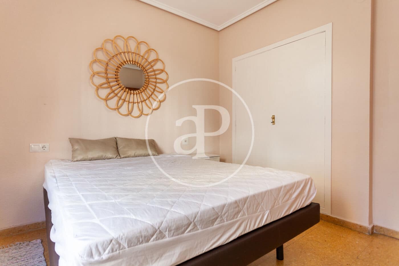 3 soveværelse Lejlighed til leje i Valencia by - € 1.950 (Ref: 9359672)