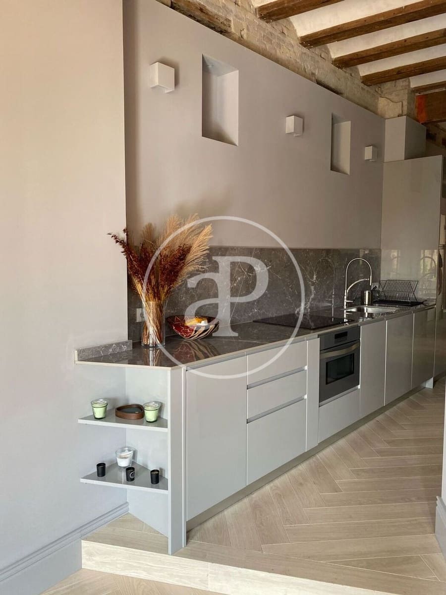 2 sypialnia Apartament do wynajęcia w Miasto Walencja - 1 950 € (Ref: 9359673)