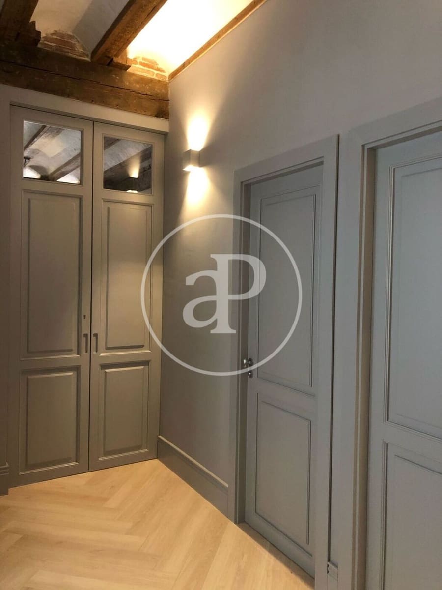 2 sypialnia Apartament do wynajęcia w Miasto Walencja - 1 950 € (Ref: 9359673)