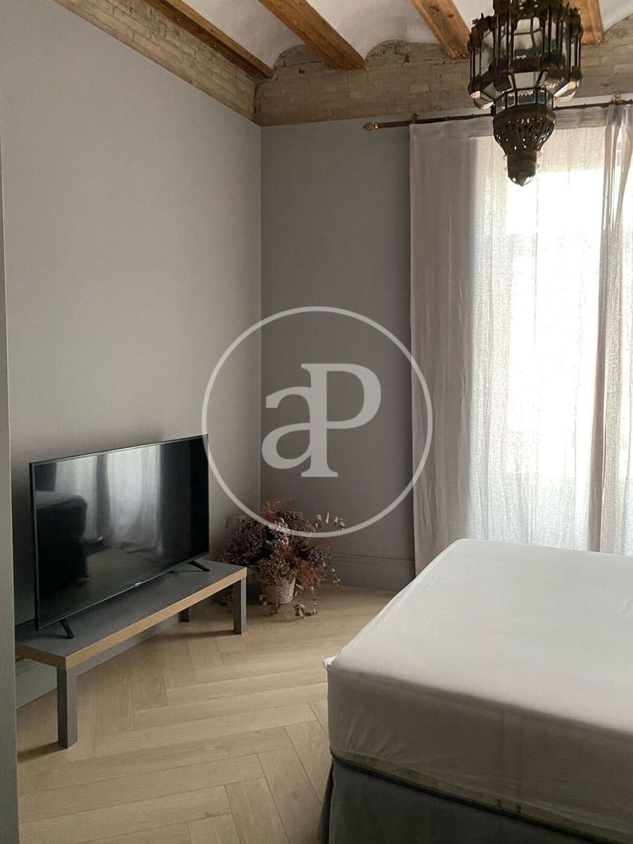 2 sypialnia Apartament do wynajęcia w Miasto Walencja - 1 950 € (Ref: 9359673)