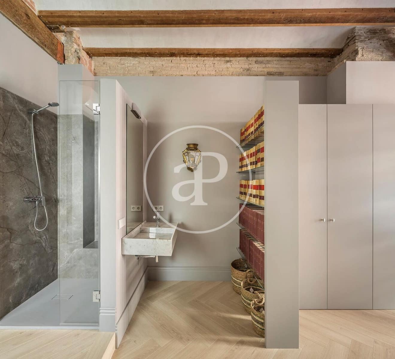 2 sypialnia Apartament do wynajęcia w Miasto Walencja - 1 950 € (Ref: 9359673)