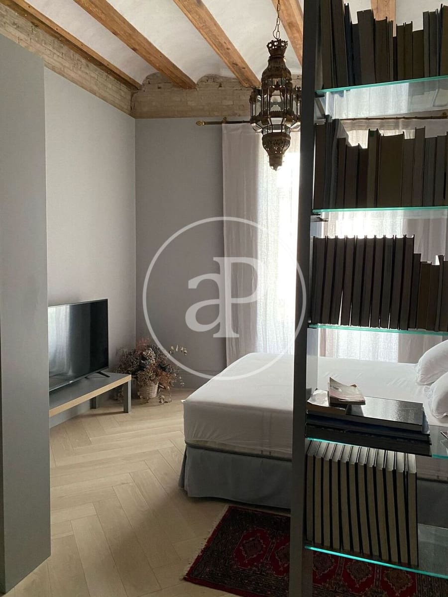 2 sypialnia Apartament do wynajęcia w Miasto Walencja - 1 950 € (Ref: 9359673)