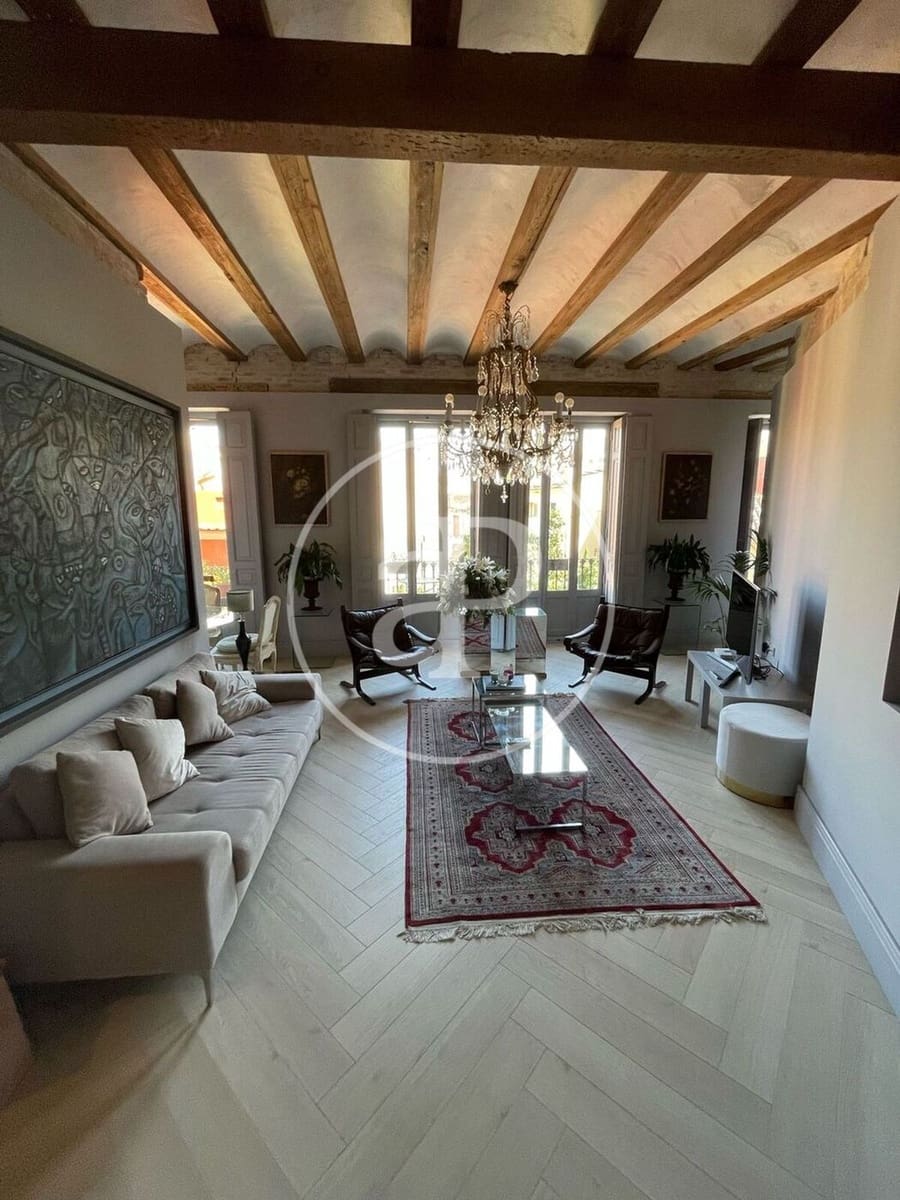 2 sypialnia Apartament do wynajęcia w Miasto Walencja - 1 950 € (Ref: 9359673)