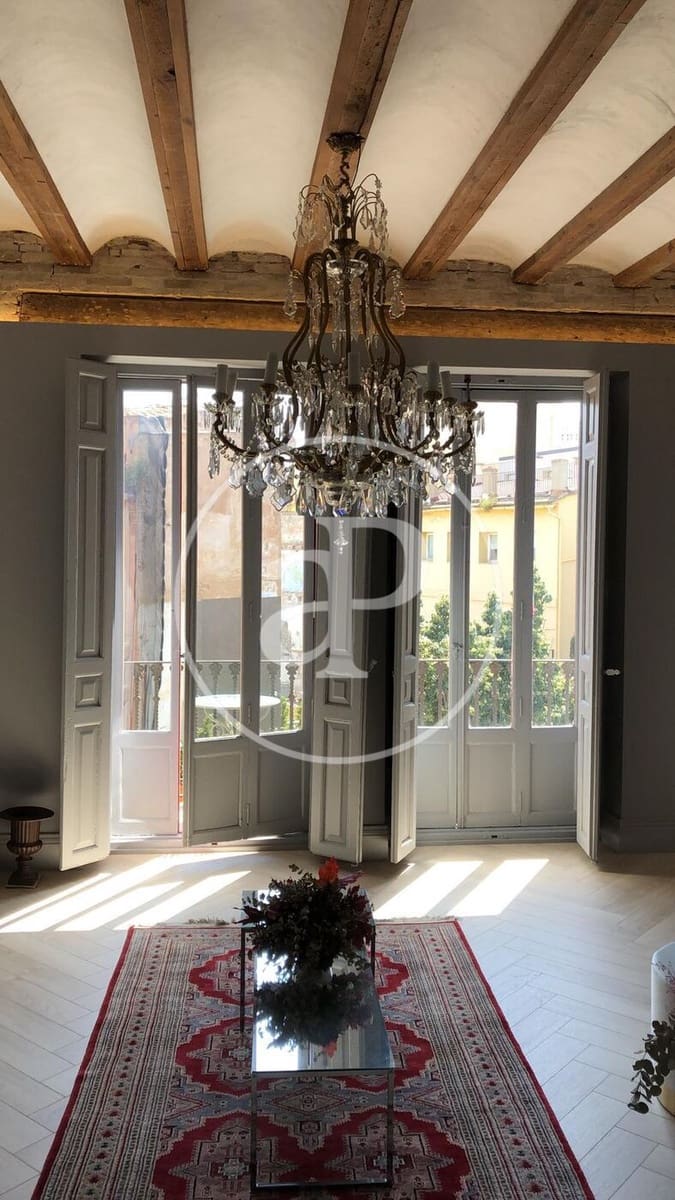 2 sypialnia Apartament do wynajęcia w Miasto Walencja - 1 950 € (Ref: 9359673)