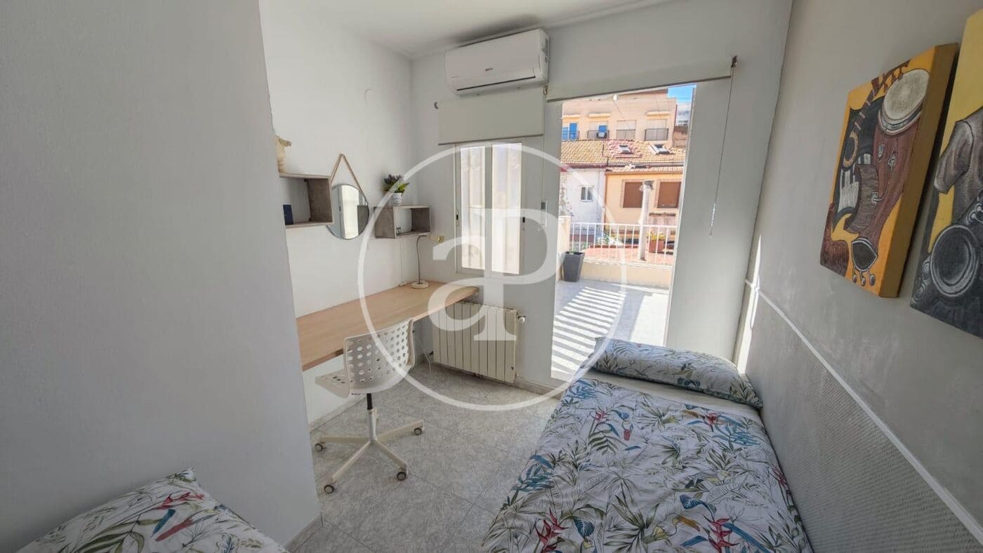 5 bedroom Villa for rent in Valencia city - € 3,500 (Ref: 9362682)