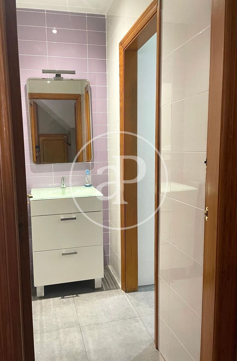 5 bedroom Villa for rent in Valencia city - € 3,500 (Ref: 9362682)