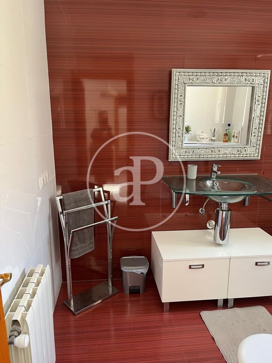 5 bedroom Villa for rent in Valencia city - € 3,500 (Ref: 9362682)