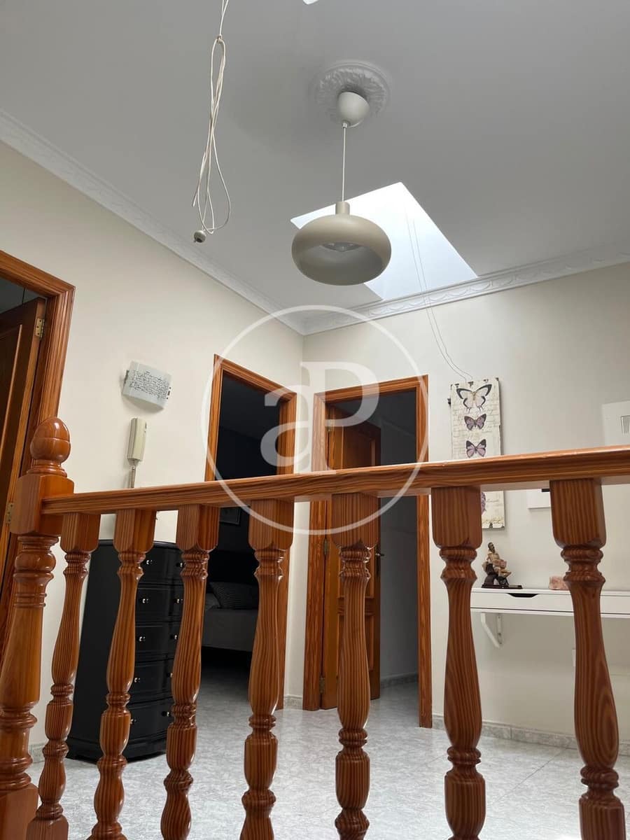 5 bedroom Villa for rent in Valencia city - € 3,500 (Ref: 9362682)