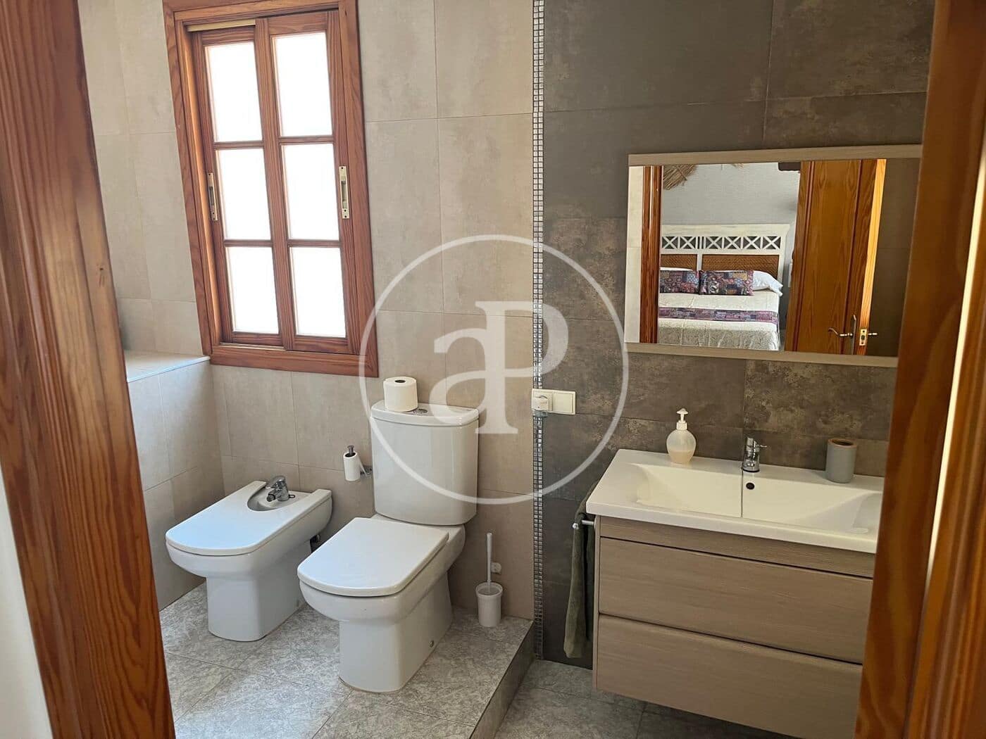 5 bedroom Villa for rent in Valencia city - € 3,500 (Ref: 9362682)