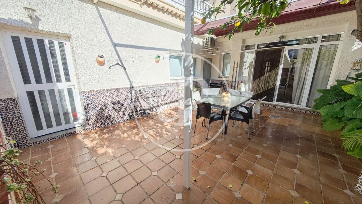 5 bedroom Villa for rent in Valencia city - € 3,500 (Ref: 9362682)