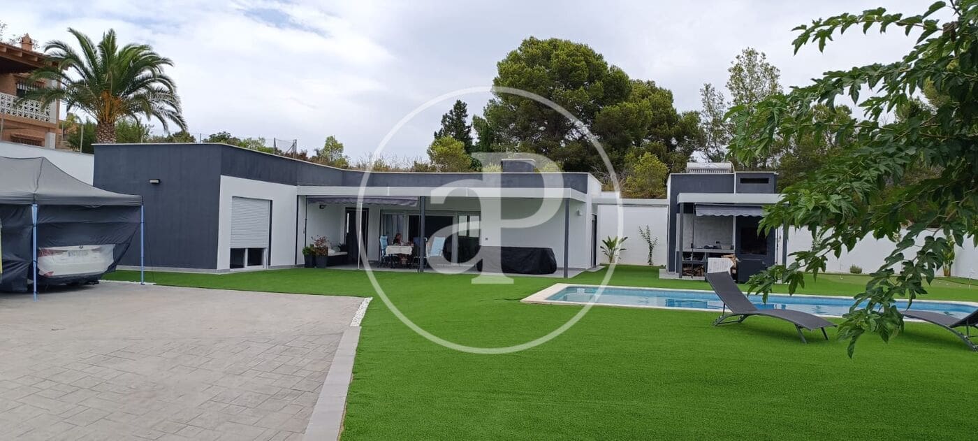 3 slaapkamer Villa te koop in Catadau met zwembad - € 398.000 (Ref: 9362683)