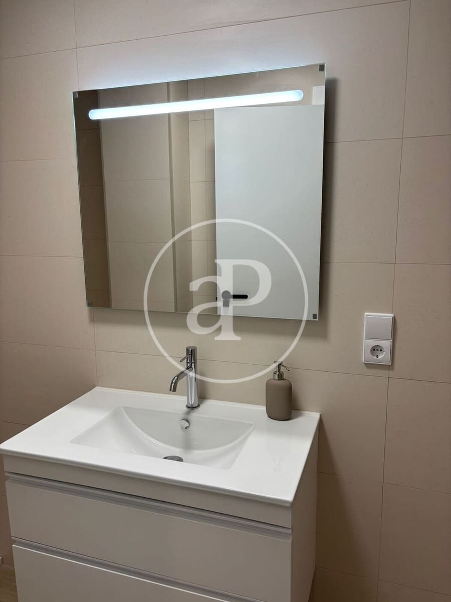 4 sypialnia Apartament do wynajęcia w Moncada - 1 300 € (Ref: 9362684)