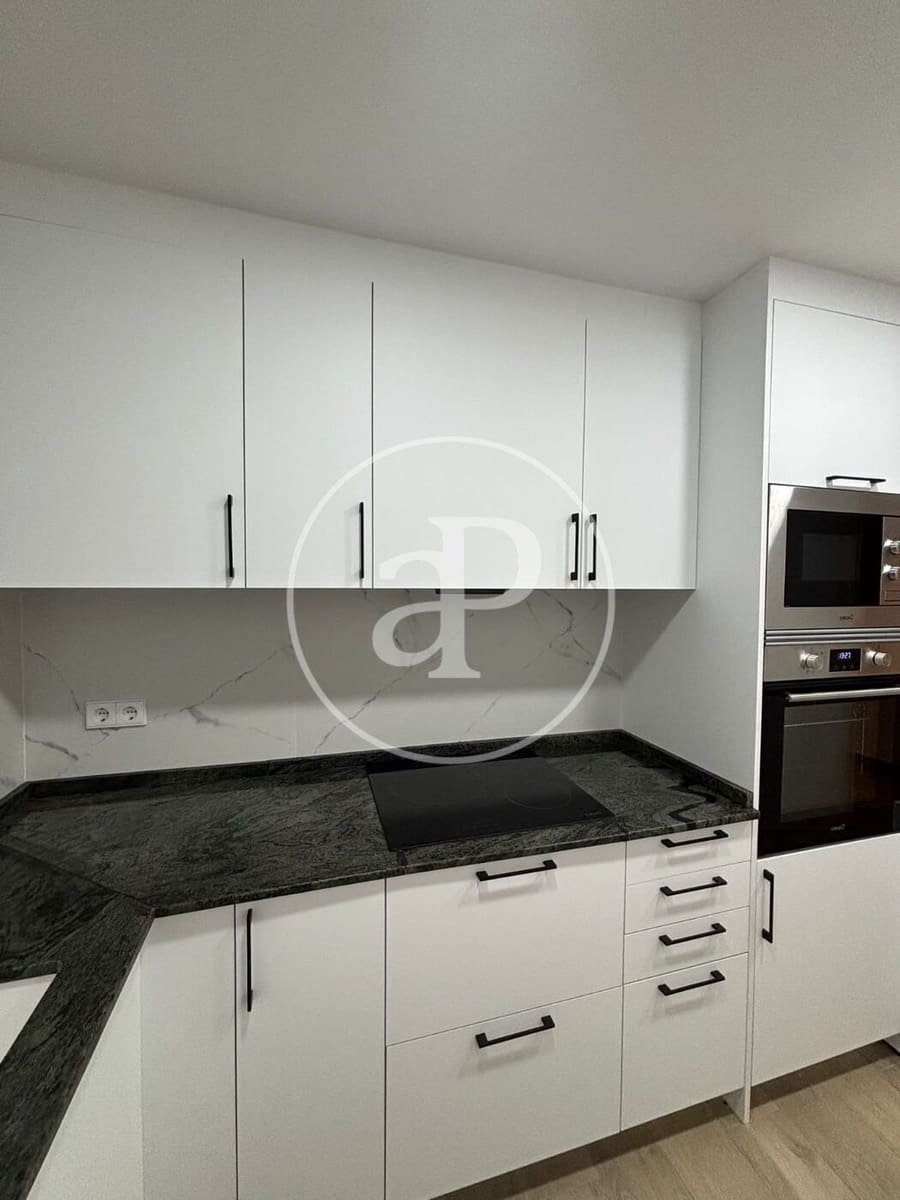 4 sypialnia Apartament do wynajęcia w Moncada - 1 300 € (Ref: 9362684)