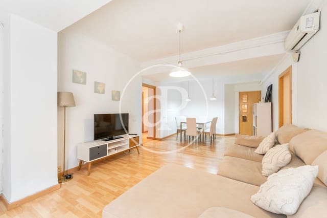 Appartement de 2 chambres à louer à El Mercat, Valence ville - 1 400 € (Ref: 9362690)