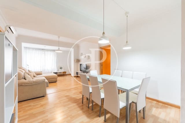 Appartement de 2 chambres à louer à El Mercat, Valence ville - 1 400 € (Ref: 9362690)