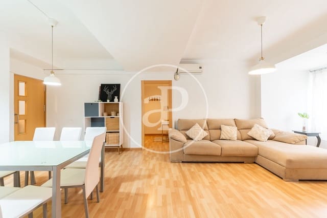 Appartement de 2 chambres à louer à El Mercat, Valence ville - 1 400 € (Ref: 9362690)
