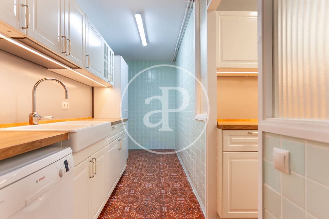 4 makuuhuone Huoneisto vuokrattavana paikassa Valencia kaupunki - 2 500 € (Ref: 9362691)