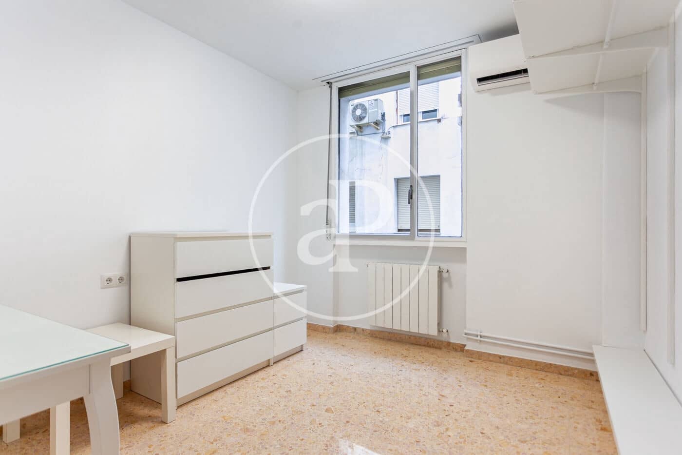 4 makuuhuone Huoneisto vuokrattavana paikassa Valencia kaupunki - 2 500 € (Ref: 9362691)