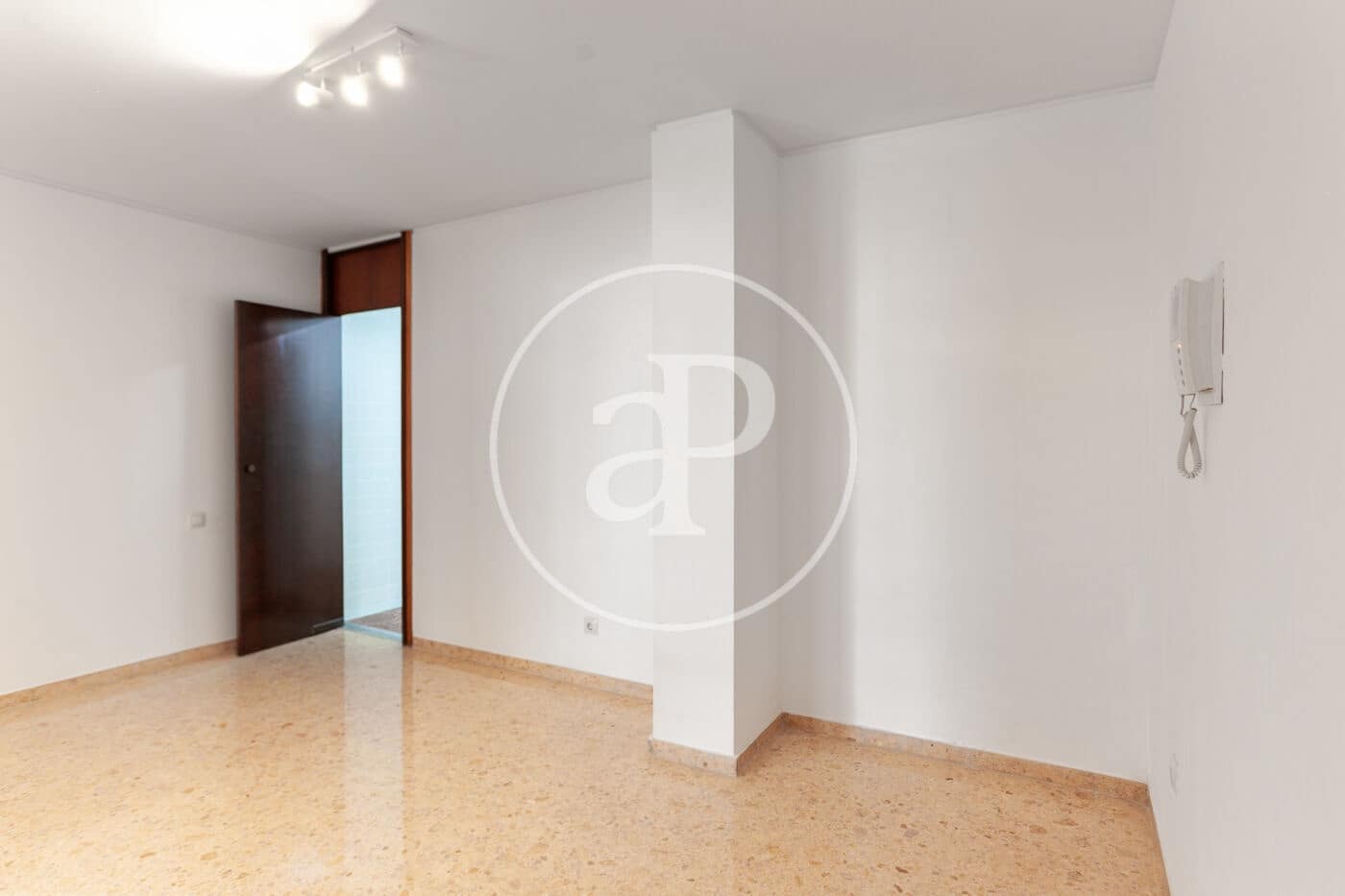 4 makuuhuone Huoneisto vuokrattavana paikassa Valencia kaupunki - 2 500 € (Ref: 9362691)