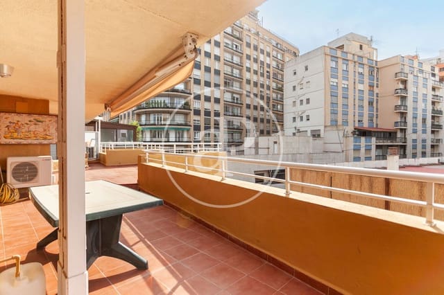 4 bedroom Apartment for rent in Sant Francesc, Valencia city - € 2,500 (Ref: 9362691)