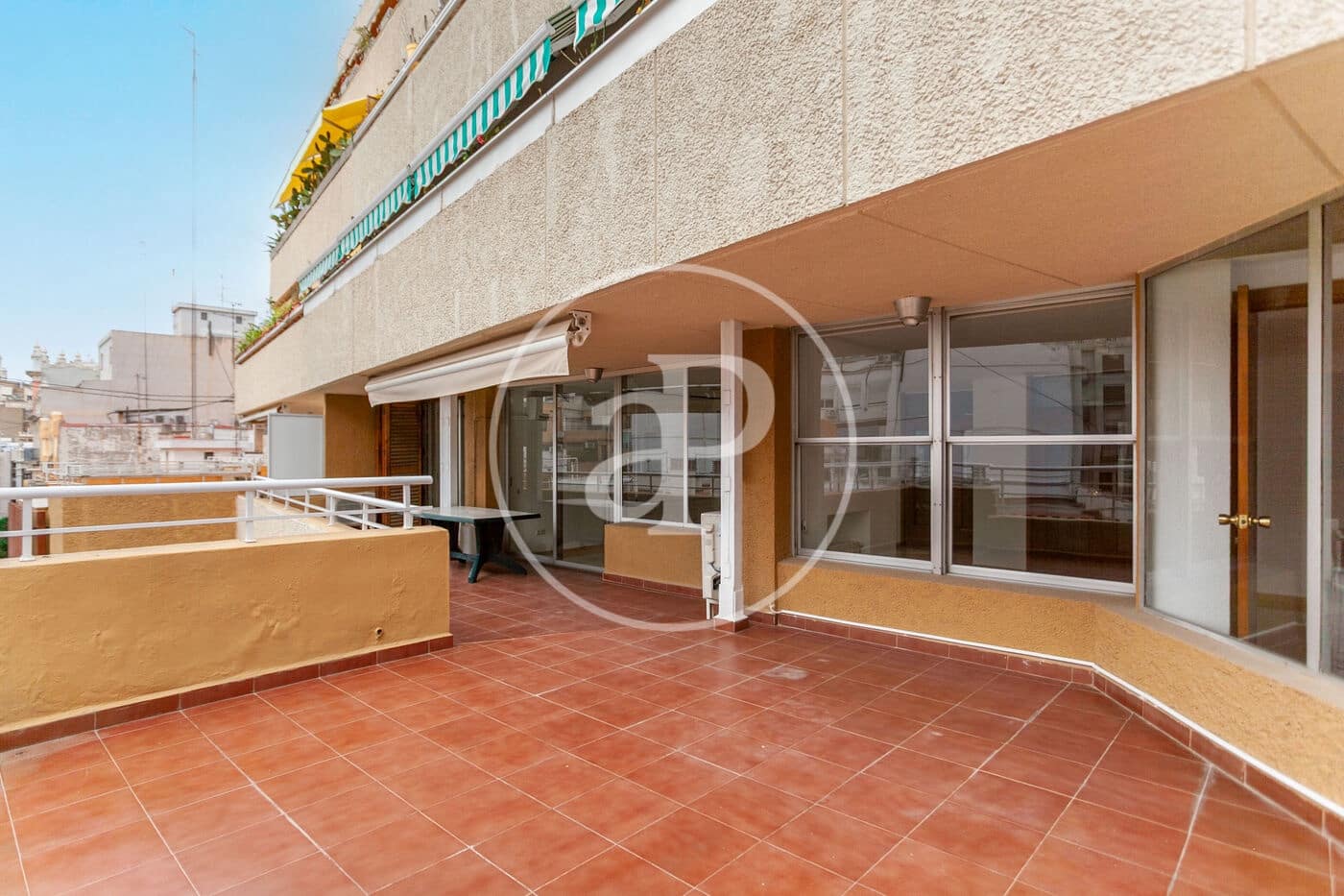 4 makuuhuone Huoneisto vuokrattavana paikassa Valencia kaupunki - 2 500 € (Ref: 9362691)