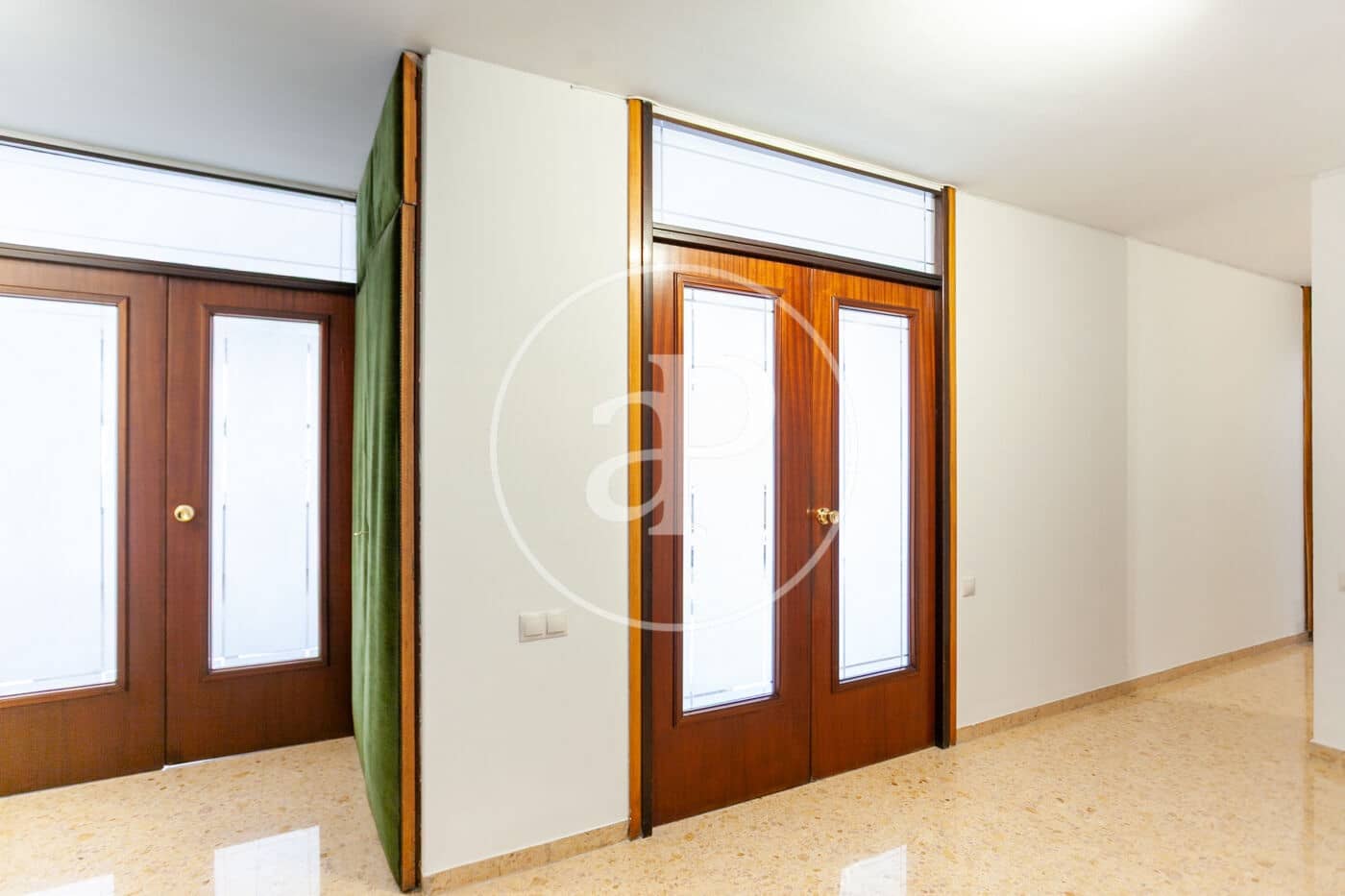 4 makuuhuone Huoneisto vuokrattavana paikassa Valencia kaupunki - 2 500 € (Ref: 9362691)