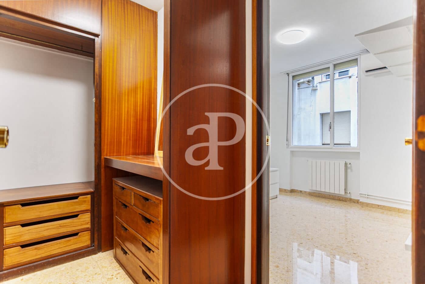 4 makuuhuone Huoneisto vuokrattavana paikassa Valencia kaupunki - 2 500 € (Ref: 9362691)