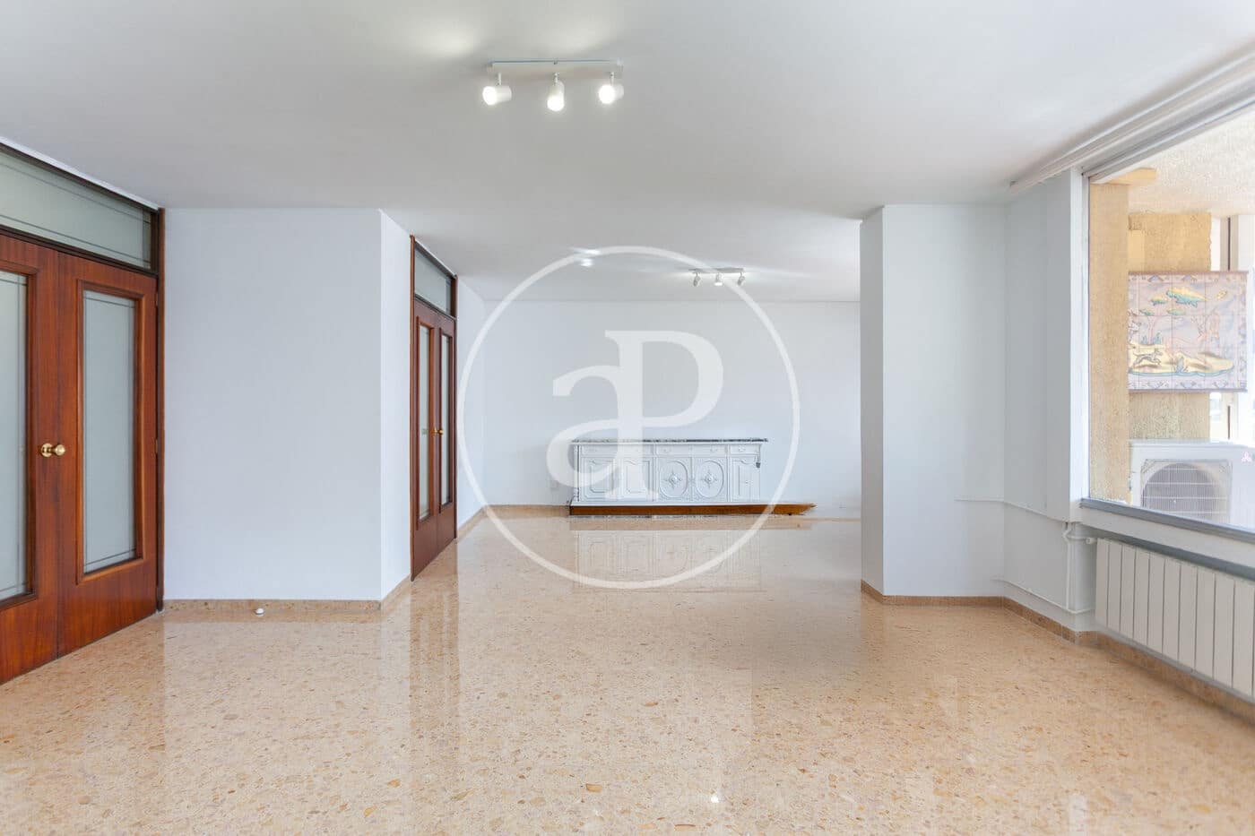 4 makuuhuone Huoneisto vuokrattavana paikassa Valencia kaupunki - 2 500 € (Ref: 9362691)