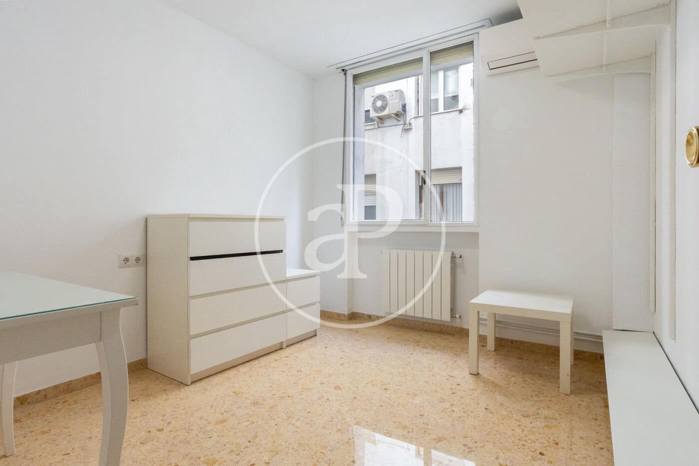 4 makuuhuone Huoneisto vuokrattavana paikassa Valencia kaupunki - 2 700 € (Ref: 9362691)