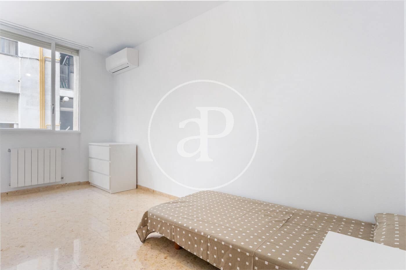 4 makuuhuone Huoneisto vuokrattavana paikassa Valencia kaupunki - 2 700 € (Ref: 9362691)