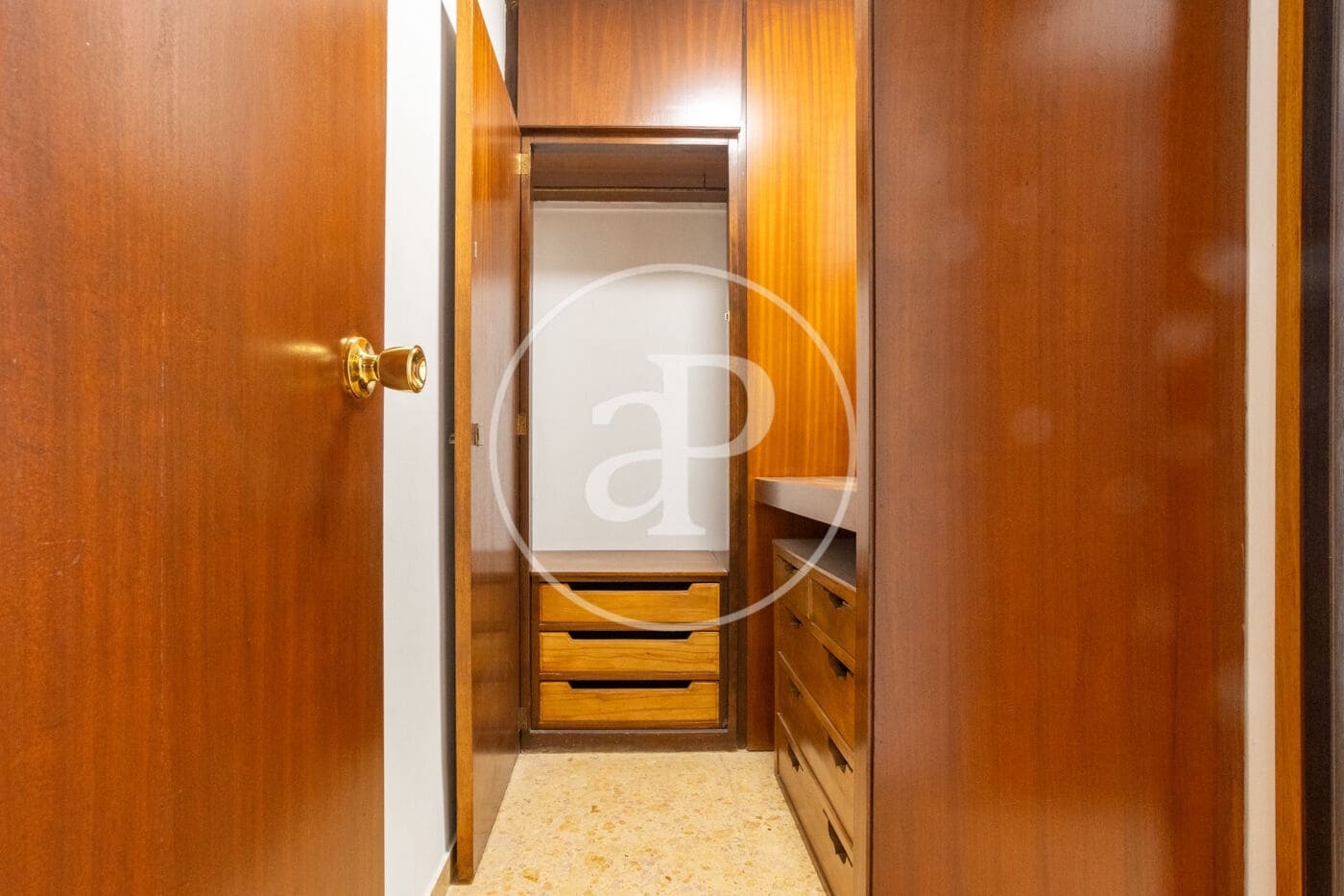 4 makuuhuone Huoneisto vuokrattavana paikassa Valencia kaupunki - 2 700 € (Ref: 9362691)