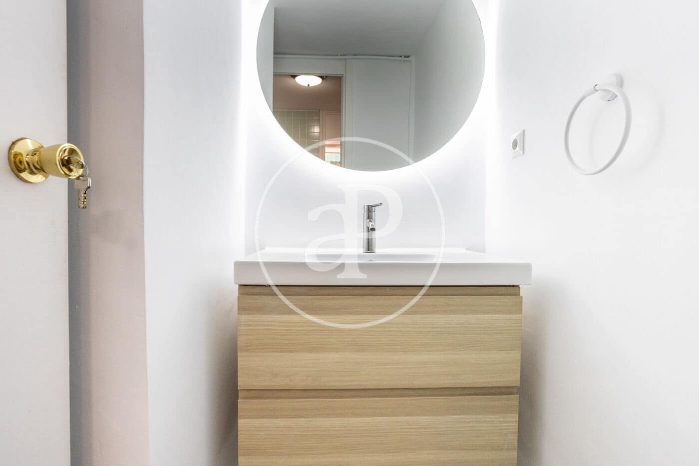 4 makuuhuone Huoneisto vuokrattavana paikassa Valencia kaupunki - 2 700 € (Ref: 9362691)