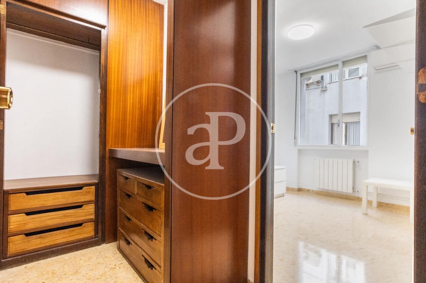 4 makuuhuone Huoneisto vuokrattavana paikassa Valencia kaupunki - 2 700 € (Ref: 9362691)