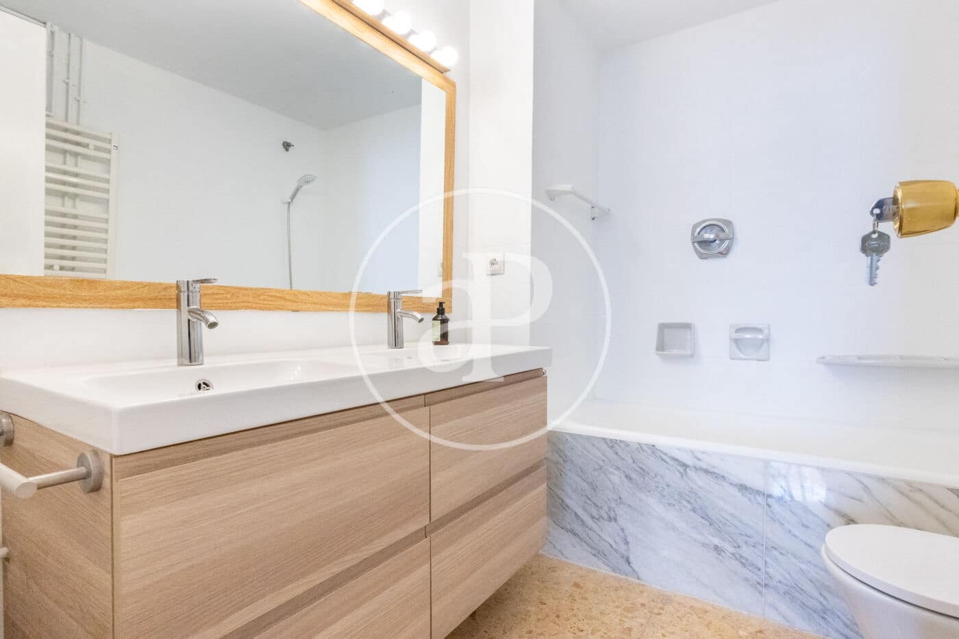 4 makuuhuone Huoneisto vuokrattavana paikassa Valencia kaupunki - 2 700 € (Ref: 9362691)