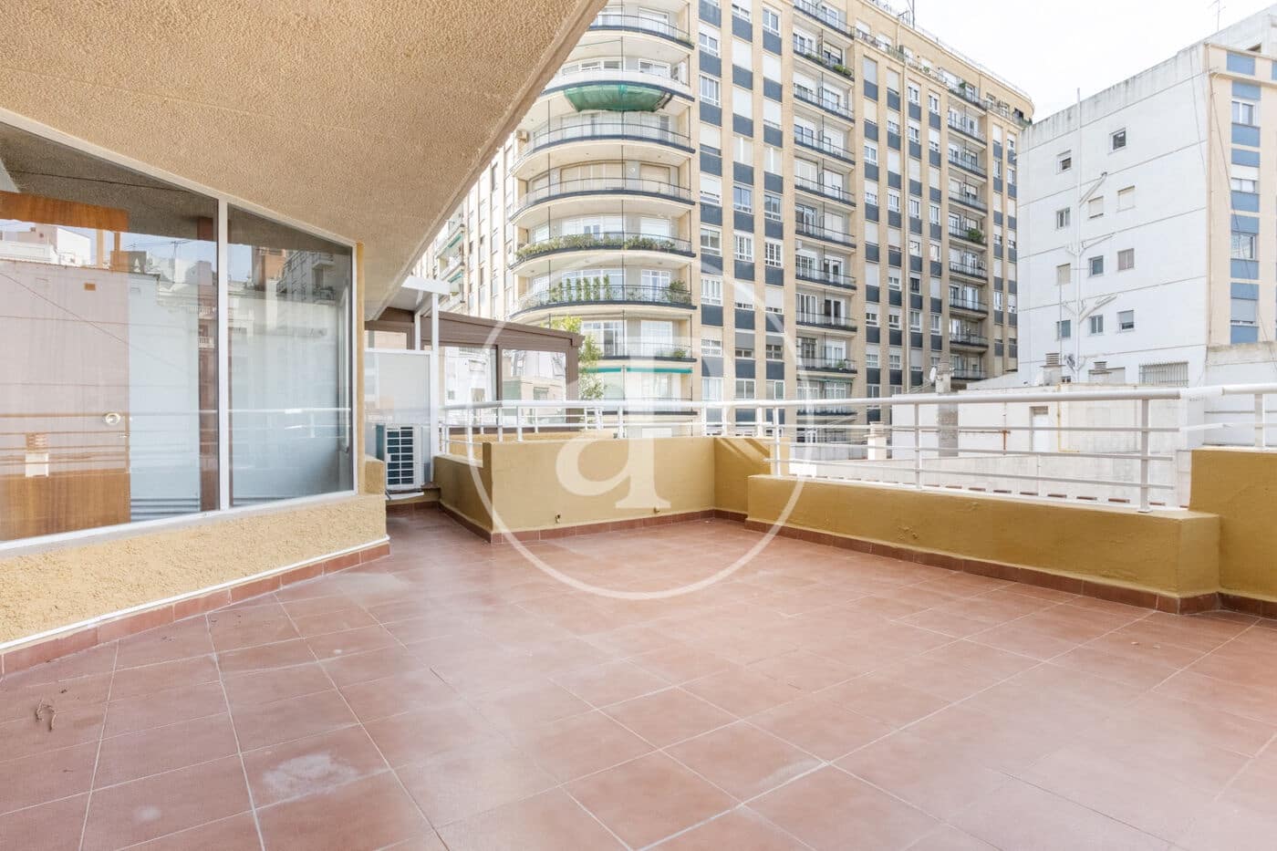 4 makuuhuone Huoneisto vuokrattavana paikassa Valencia kaupunki - 2 700 € (Ref: 9362691)