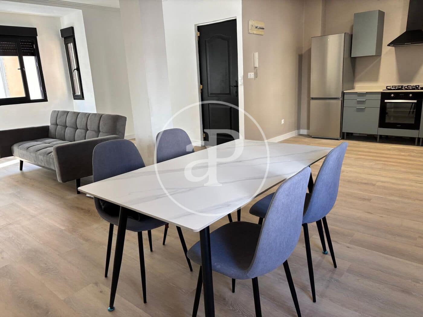 4 bedroom Apartment for rent in Valencia city - € 1,500 (Ref: 9367635)