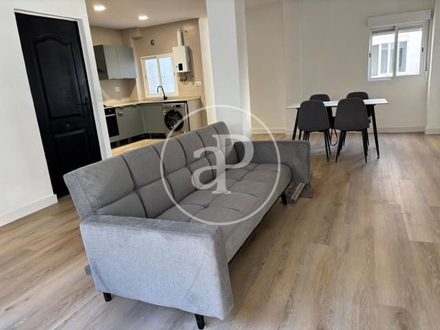 4 bedroom Apartment for rent in La Creu del Grau, Valencia city - € 1,500 (Ref: 9367635)