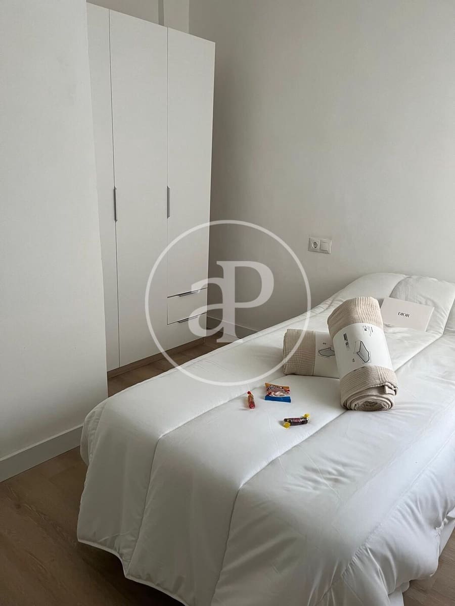 4 bedroom Apartment for rent in Valencia city - € 1,550 (Ref: 9367635)