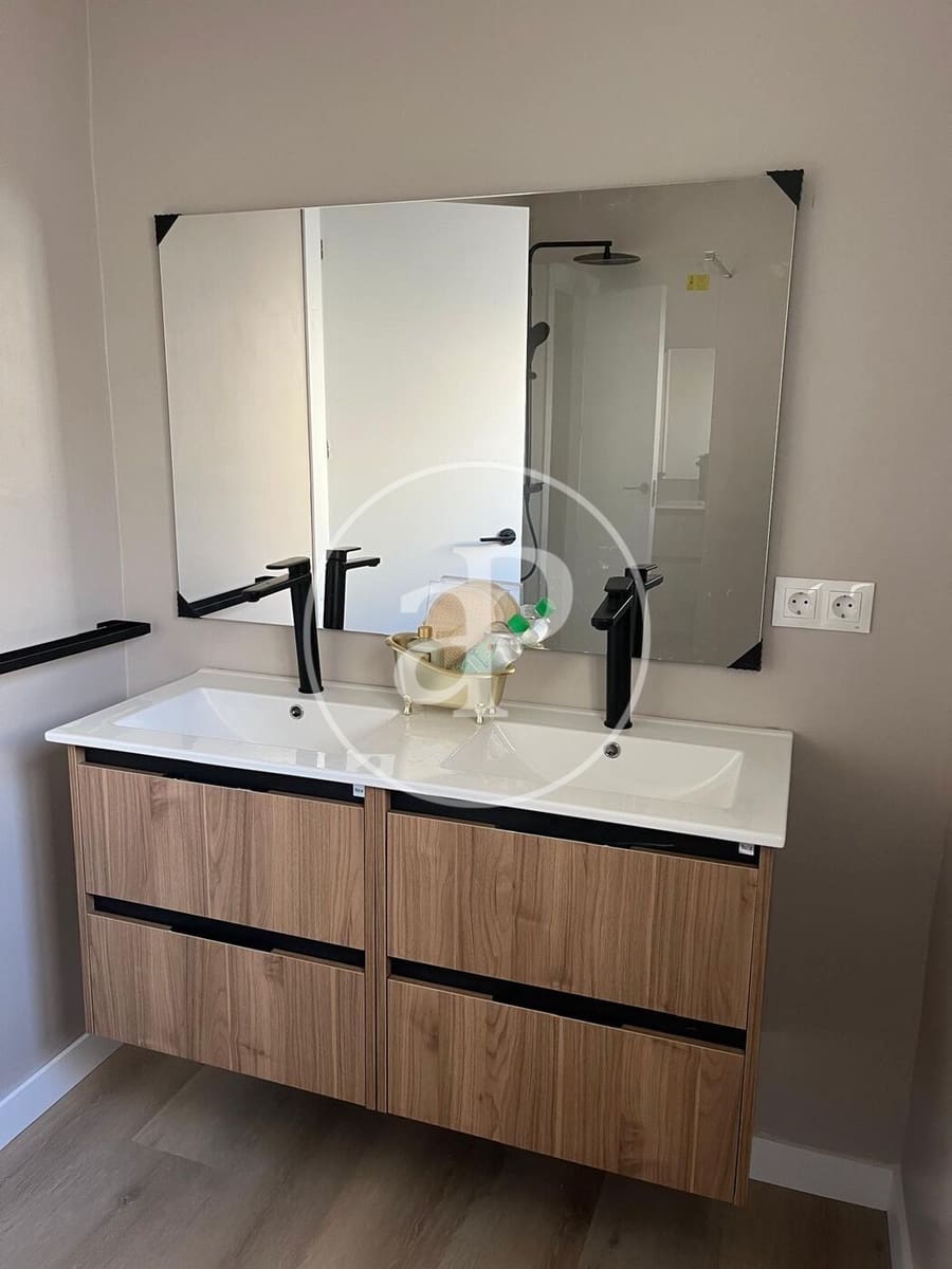 4 bedroom Apartment for rent in Valencia city - € 1,550 (Ref: 9367635)