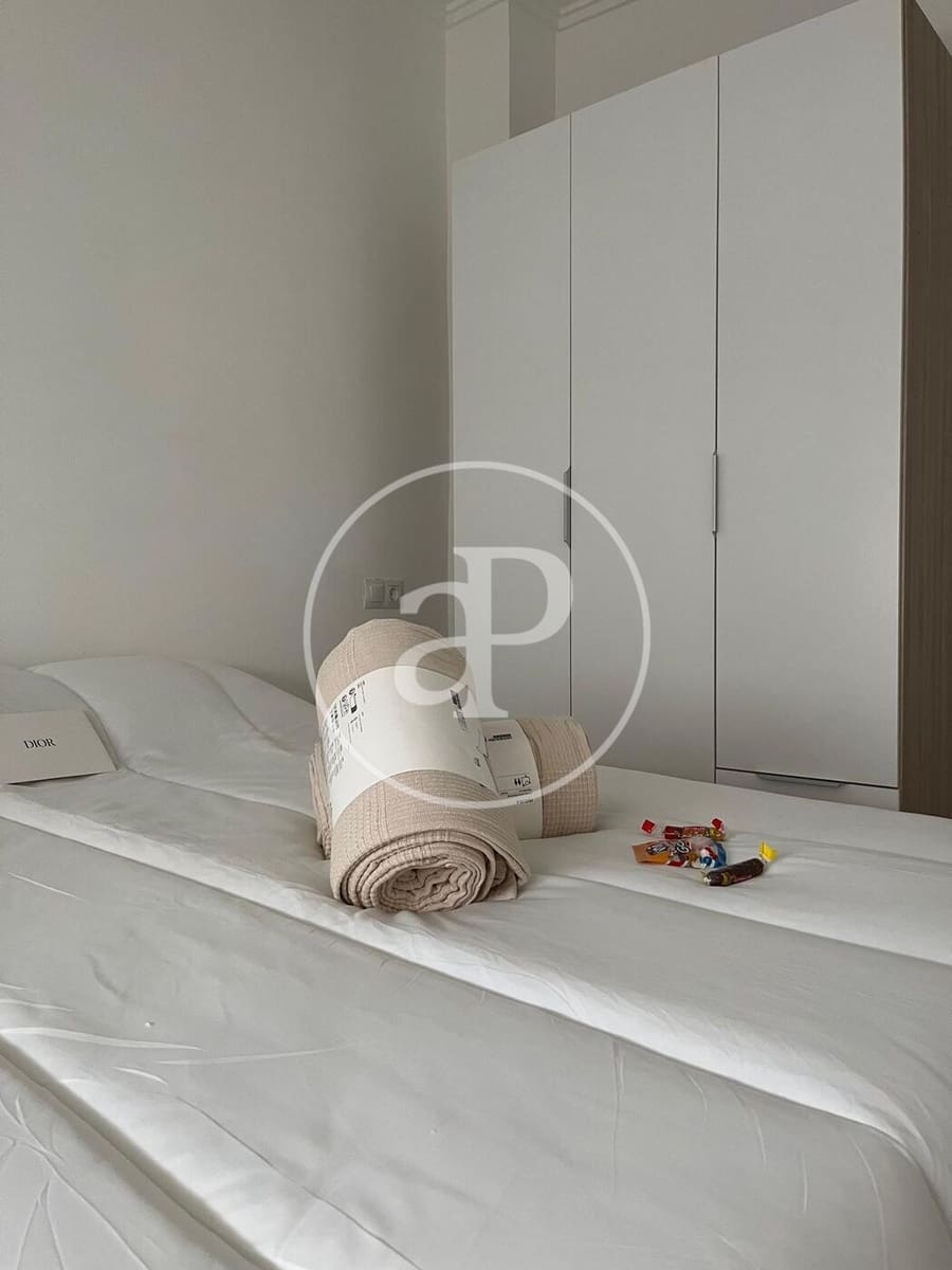 4 bedroom Apartment for rent in Valencia city - € 1,550 (Ref: 9367635)