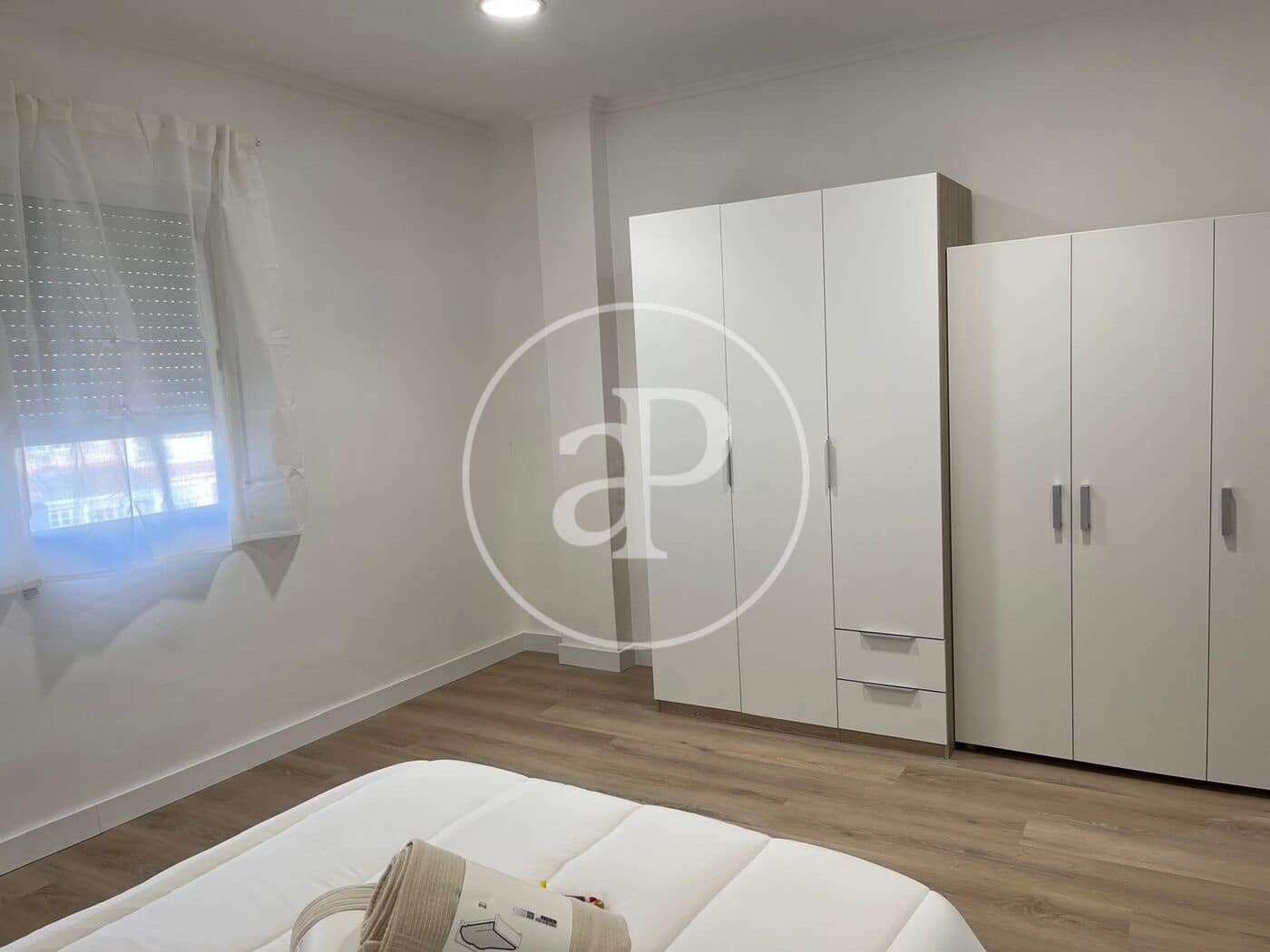 4 bedroom Apartment for rent in Valencia city - € 1,550 (Ref: 9367635)