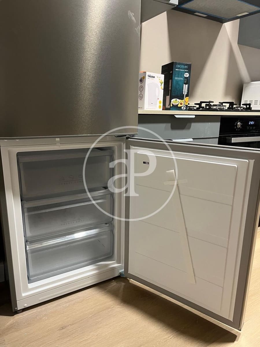 4 bedroom Apartment for rent in Valencia city - € 1,550 (Ref: 9367635)