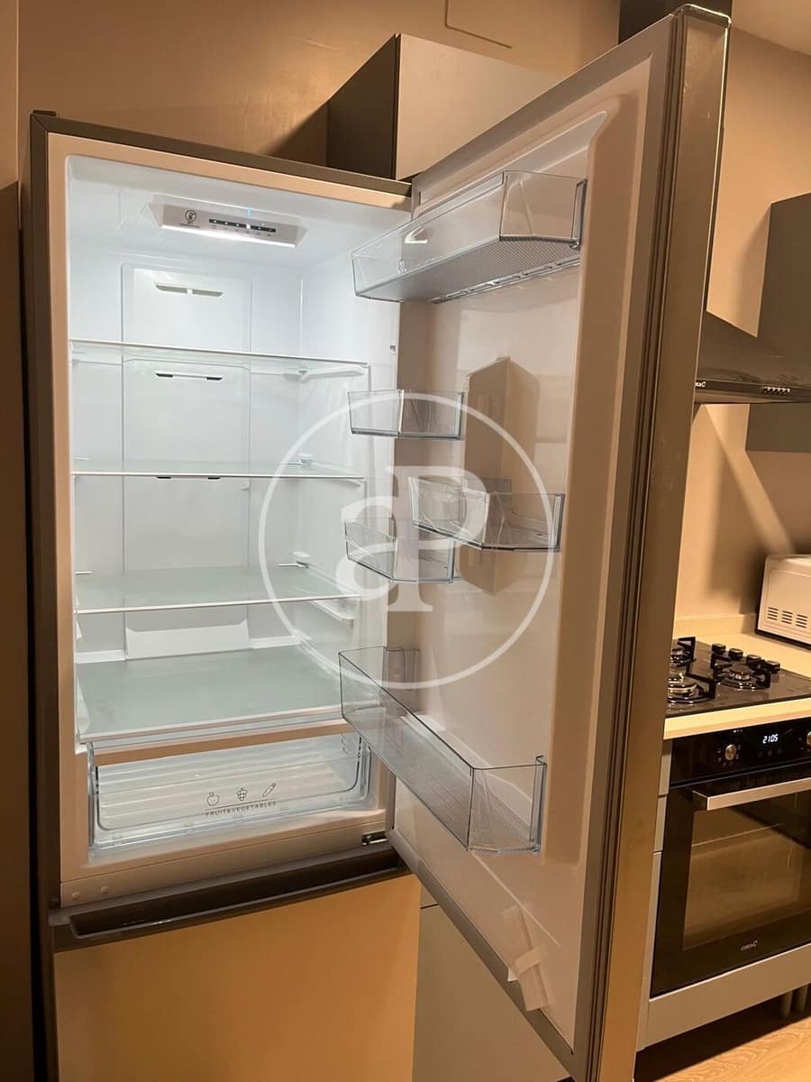 4 bedroom Apartment for rent in Valencia city - € 1,550 (Ref: 9367635)