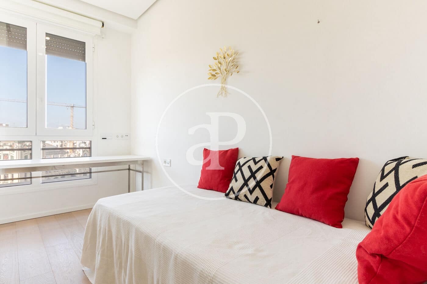 2 sypialnia Apartament do wynajęcia w Miasto Walencja - 2 500 € (Ref: 9367637)