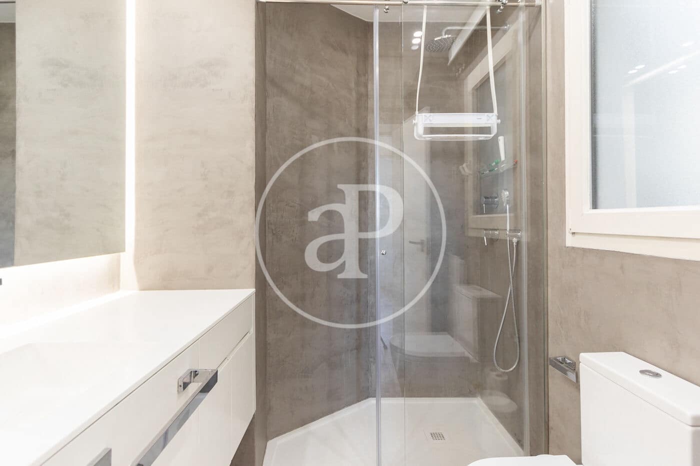 2 sypialnia Apartament do wynajęcia w Miasto Walencja - 2 500 € (Ref: 9367637)