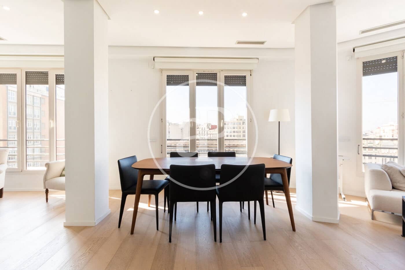 2 sypialnia Apartament do wynajęcia w Miasto Walencja - 2 500 € (Ref: 9367637)